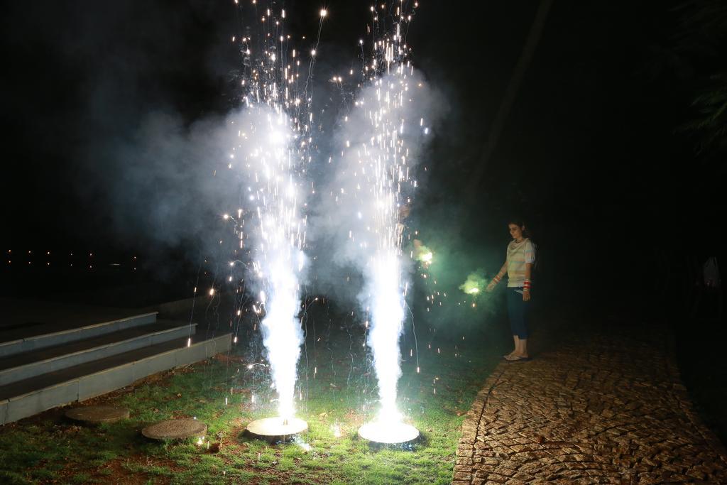 デシャダン バックウォーター リゾート アーラップーザ県 エクステリア 写真